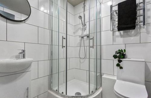 Coventry City Centre Apartment | Charming Studio Apartment in Coventry
