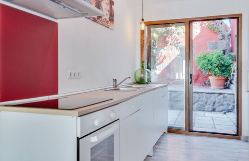 El Madronal Apartment | Charming Studio Apartment “Estudio Cardón” with Sea View, Mountain View