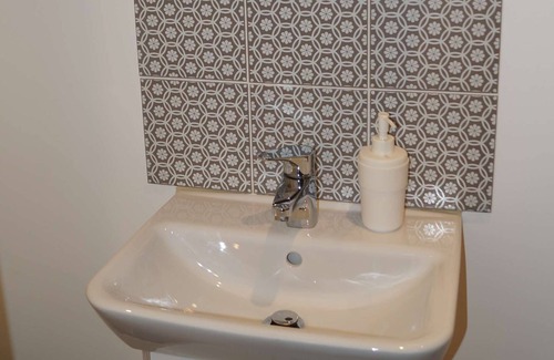 Ille-et-Vilaine Apartment | Charming studio, feet in the water