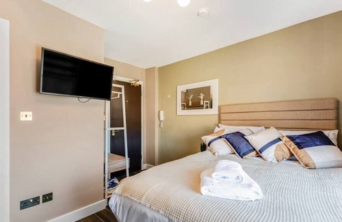 Seven Sisters Condo | Charming Studio in Excellent Location