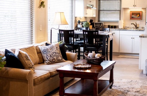 Lynn Apartment | Charming Studio Getaway Near TIEC, Tryon & Landrum
