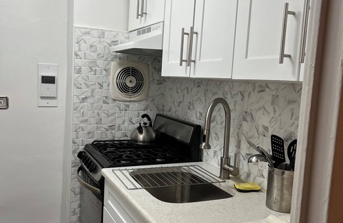 Queens Condo | Charming studio in Forest hills Queens-near train, subway and shops