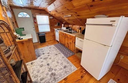 Waterbury Apartment | Charming studio in the lovely Duxbury VT