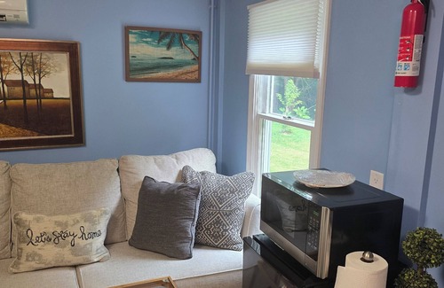 East Falmouth Apartment | Charming studio in tranquil Falmouth with AC