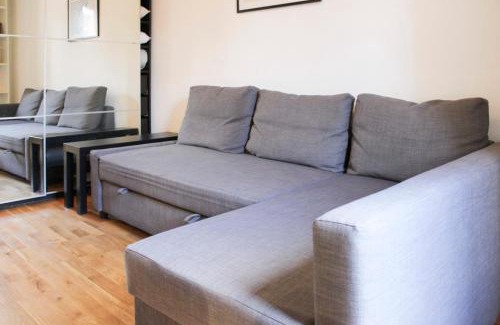 Les Puces de Saint-Ouen Apartment | Charming studio near Paris