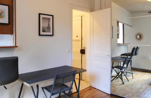 Les Puces de Saint-Ouen Apartment | Charming studio near Paris