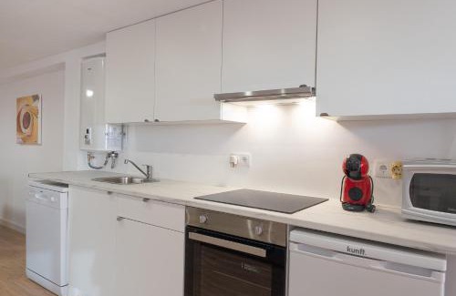 Mexilhoeira Grande Apartment | Charming Studio of a22 w option breakfast