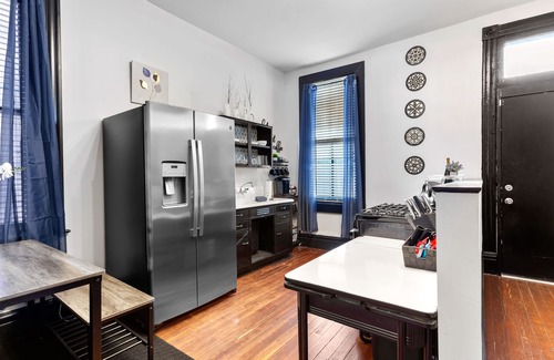 St. Louis Apartment | Charming Studio on Cherokee Street - JZ Vacation Rentals