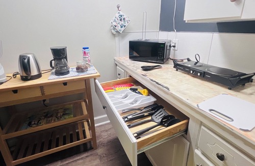Lawrenceville Apartment | Charming studio with AC and WiFi in wonderful Lawrenceville