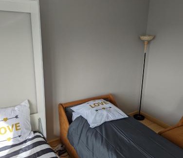 Quartier de la Folie-Mericourt Apartment | Charming Studio with Eiffel View