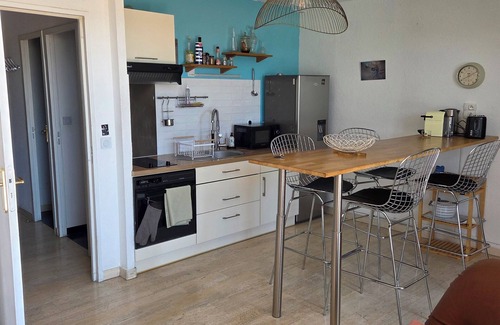 Costieres Apartment | Charming studio with south-facing terrace and view