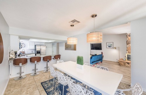 Green Valley North House | Charming & Stylish home can accommodate 8 guests!