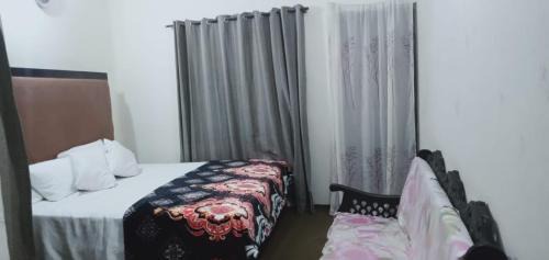 Lahore Boat Rental | Charming Suite - Entire House Near Lahore Airport
