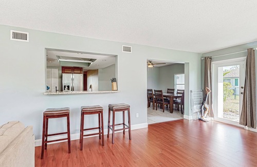 Port Saint Lucie House | Charming & sun-soaked coastal getaway with generous yard, patio, W/D, & AC