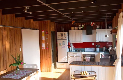 Richmond House | Charming Sunny Family House - Bird's Nest