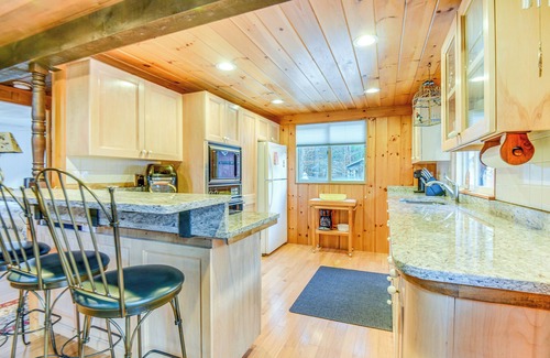 Chocorua Ski and Beach Cabin | Charming Tamworth Cabin w/Grill & Fireplace