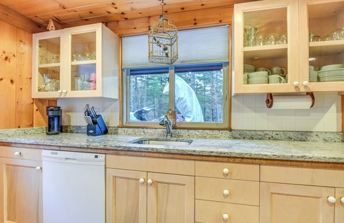Chocorua Ski and Beach Cabin | Charming Tamworth Cabin w/Grill & Fireplace