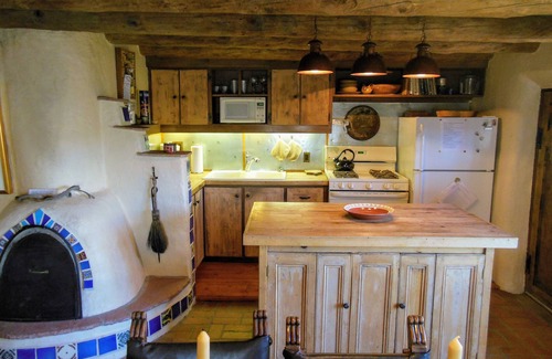 Taos House | CHARMING TAOS ADOBE HOME