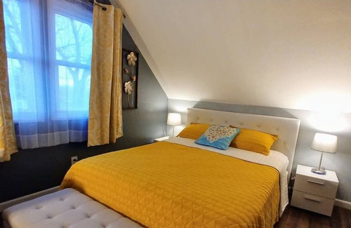 Old Brooklyn House | Charming Third Floor Hideaway!