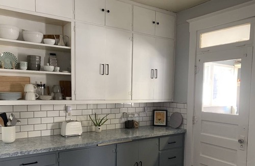 Butte House | Charming Three Bedroom, family and pet-friendly home.
