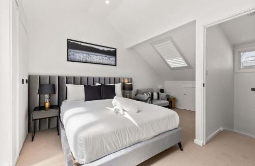 Pyrmont Apartment | Charming Three-Story Terrace House in Pyrmont