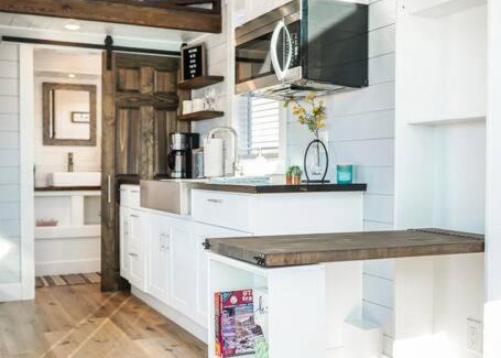 Apple Valley House | Charming Tiny Home with private deck and bbq