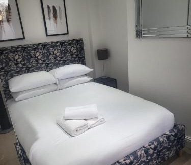 South Bermondsey Apartment | Charming Tower Bridge Apartment