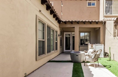 Verrado Main Street District House | Charming Townhome in the heart of Verrado: Walk to Golf, Hiking, Shops & Dining