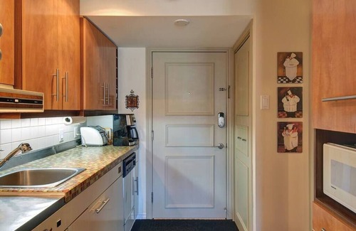 Mont-Tremblant Village Condo | Charming Tremblant 1 Bedroom -Pool + Hot Tub