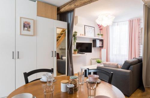 Saint Michel - Mairie Apartment | Charming two-bedroom duplex Saxe Gambetta