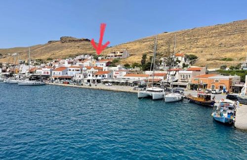 Korissia House | Charming two bedroom fisherman's house on Kea
