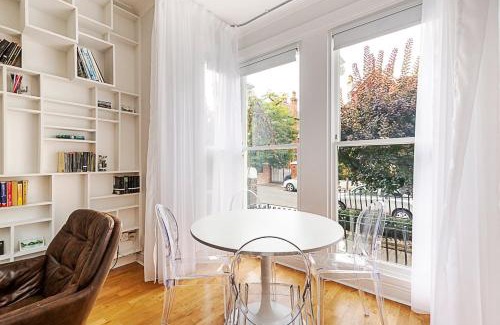 West Hampstead Apartment | Charming Two-Bedroom Flat in West Hampstead