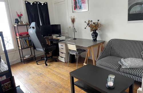 Epinettes Apartment | Charming two-room apartment in the center of Paris!