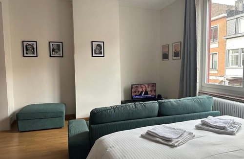 Postel Apartment | Charming Uccle Apartment with City Views