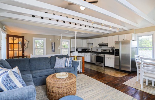 Stone Harbor House | Charming upside-down style single-family home