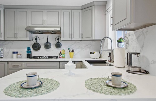San Gabriel House | Charming Urban Escape