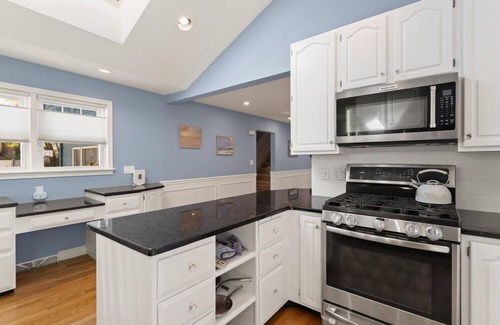 Manchester-by-the-Sea House | Charming 4-bedroom in beautiful Manchester-by-the-Sea - Walk to Beaches/shops