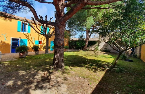 Saint-Denis-d'Oleron House | Charming villa in the center of town, with swimming pool, close to the sea and market.