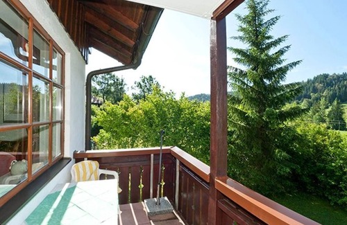 Missen Apartment | Charming vacation apartment with balcony and far-reaching views SH 7/8 - Ferienapartments