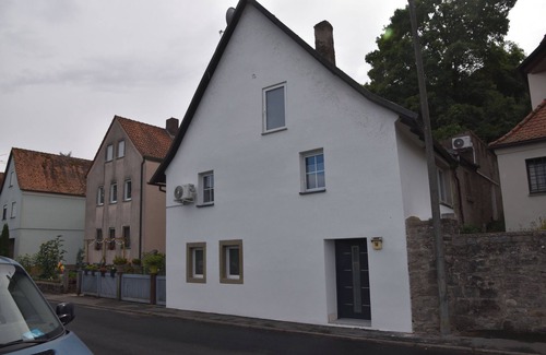 Volkach Apartment | Charming vacation apartment (40m2) with a beautiful view