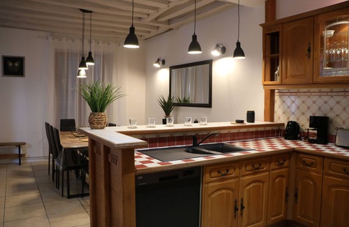 Larchant Cottage | Charming vacation home near Fontainebleau, close to climbing areas