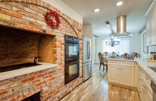 Marina House | Charming vacation home near the ocean. Private and gated.