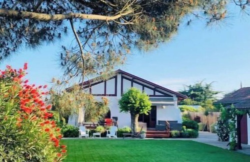 Gujan-Mestras Villa | Charming villa and outbuilding 10 pers 5 Bedrooms 3 bathrooms, 15mn from the beach