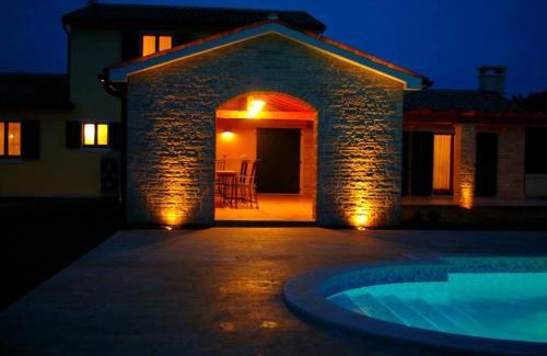Hrboki Villa | Charming villa Anita with private pool near Pula - WiiBuk