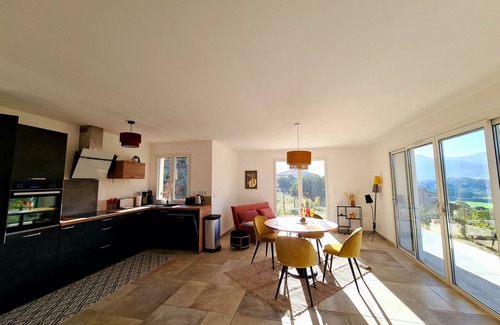 Moncale Villa | Charming Villa Fiore di Machja Traumhafte Villa mit Pool und Panoramablick