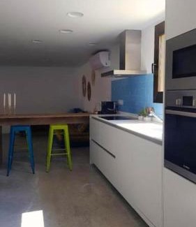 El Vendrell Villa | Charming Villa in El Vendrell + Pool