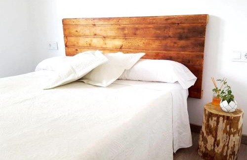 El Vendrell Villa | Charming Villa in El Vendrell + Pool