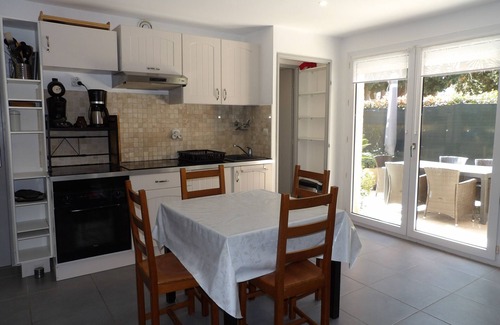 Saint-Cyprien Plage Ski Chalet | Charming villa in residence with swimming pool in St Cyprien!