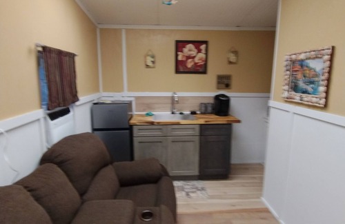 Northeast Pensacola Villa | Charming villa in Pensacola with WiFi and AC. Secluded and private.