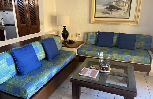 South Hotel Zone Villa | Charming Villa Salah in delightful Vallarta with WiFi, AC